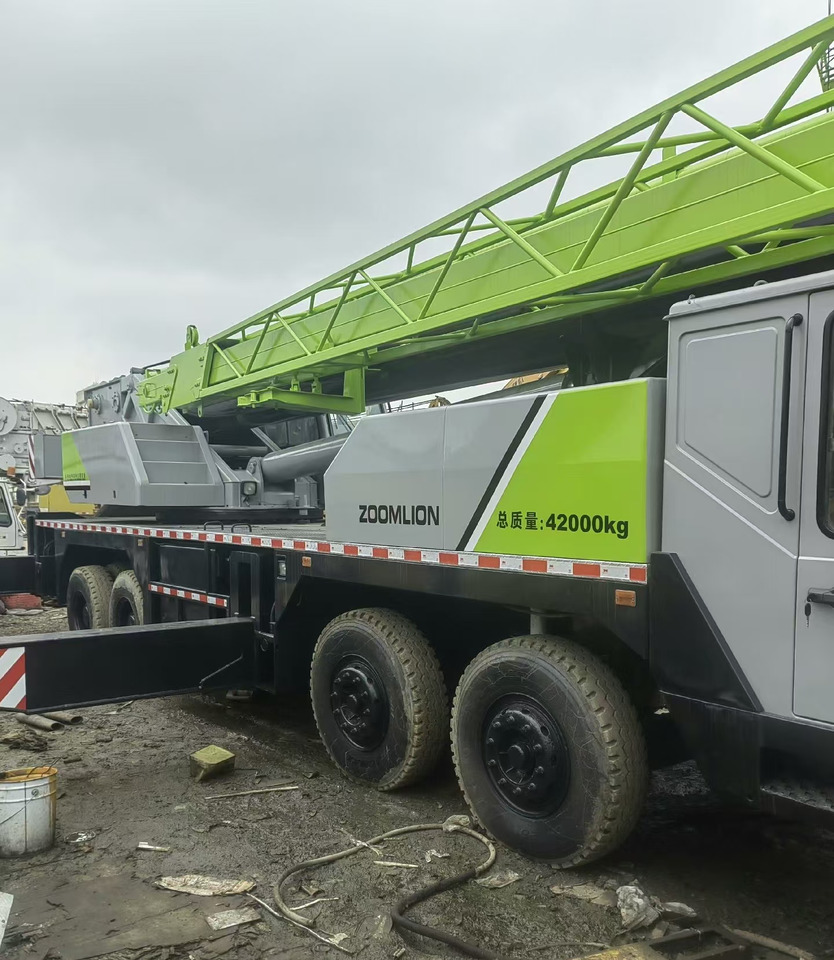 ZOOMLION Crane 50 Ton - Grue: photos 2 ZOOMLION Crane 50 Ton - Grue: photos 2