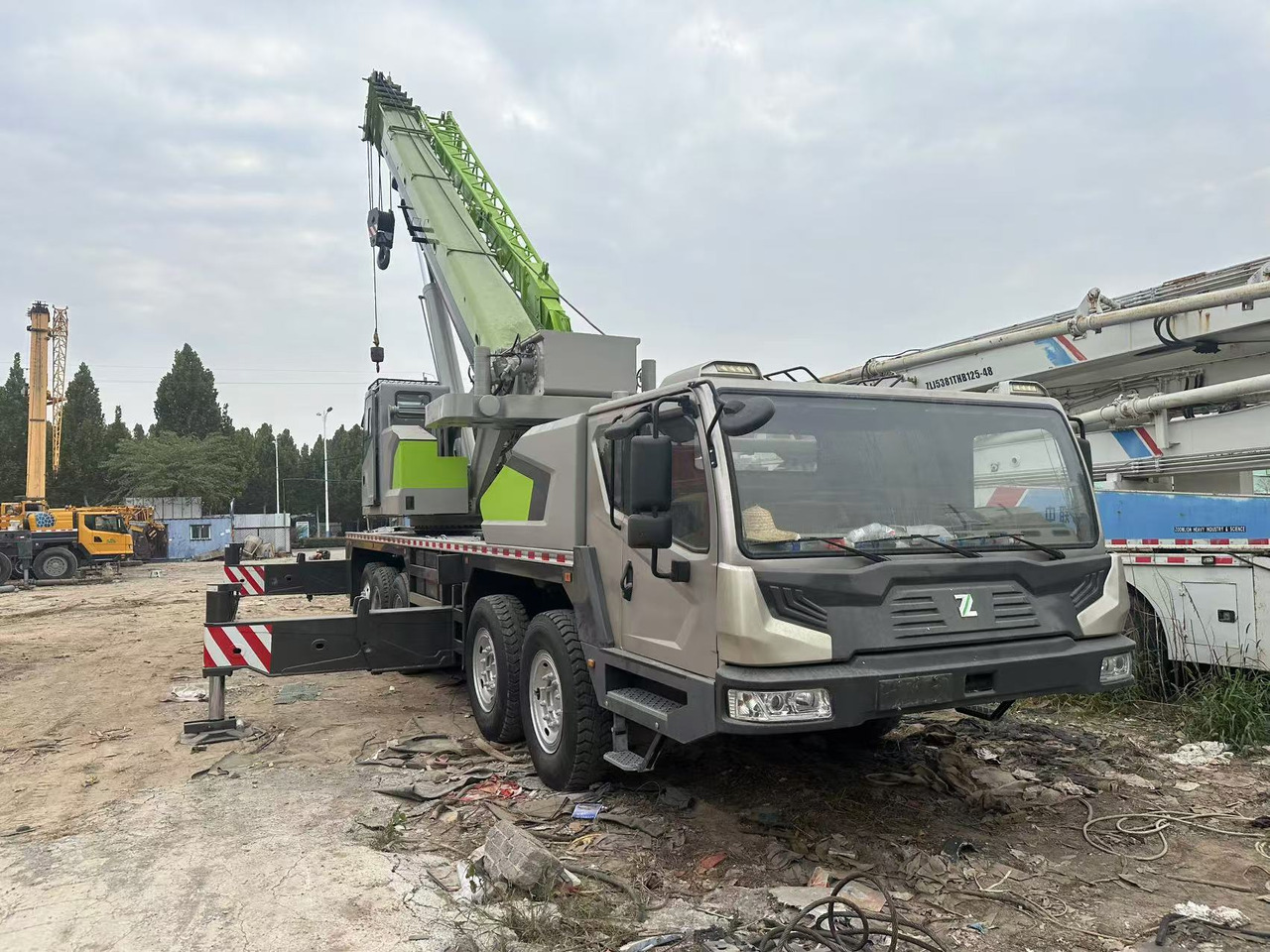 ZOOMLION Crane 50Ton - Grue: photos 4 ZOOMLION Crane 50Ton - Grue: photos 4