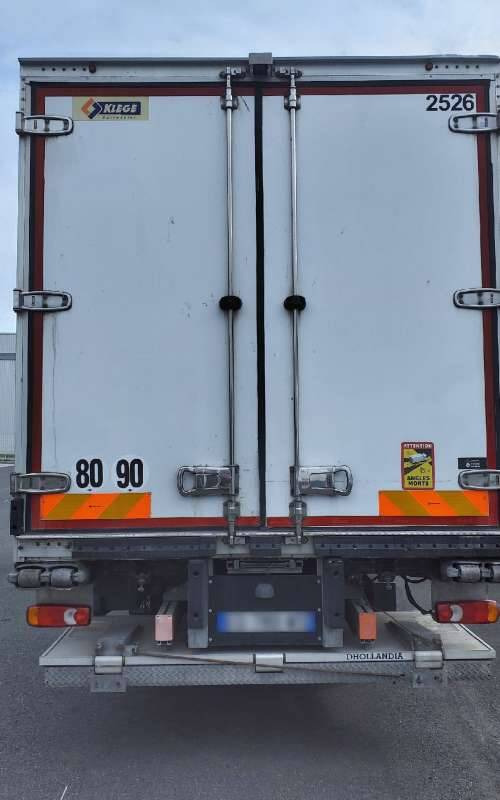 Camion Porteur FRIGO 14 TONNES 250 CV HAYON CARROSSERIE KLEGE MONO TEMP GROUPE CARRIER SUPRA 85 - Camion frigorifique: photos 2 Camion Porteur FRIGO 14 TONNES 250 CV HAYON CARROSSERIE KLEGE MONO TEMP GROUPE CARRIER SUPRA 85 - Camion frigorifique: photos 2