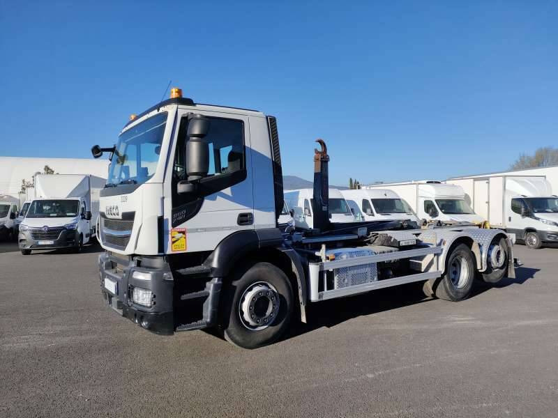 Camion Porteur STRALIS X-WAY AD260 S36 26 TONNES 360 CV AMPLIROLL 6X2 - Camion ampliroll: photos 3 Camion Porteur STRALIS X-WAY AD260 S36 26 TONNES 360 CV AMPLIROLL 6X2 - Camion ampliroll: photos 3