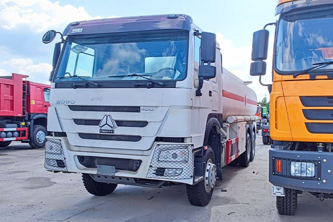 SINOTRUK Howo 400 Diesel Tanker Truck for Sale in Nigeria - Camion citerne: photos 2 SINOTRUK Howo 400 Diesel Tanker Truck for Sale in Nigeria - Camion citerne: photos 2