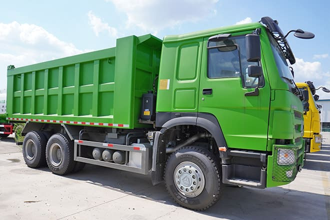 SINOTRUK Sinotruk Howo 6x4 Tipper Truck Price in Burkina Faso - Camion benne: photos 2 SINOTRUK Sinotruk Howo 6x4 Tipper Truck Price in Burkina Faso - Camion benne: photos 2