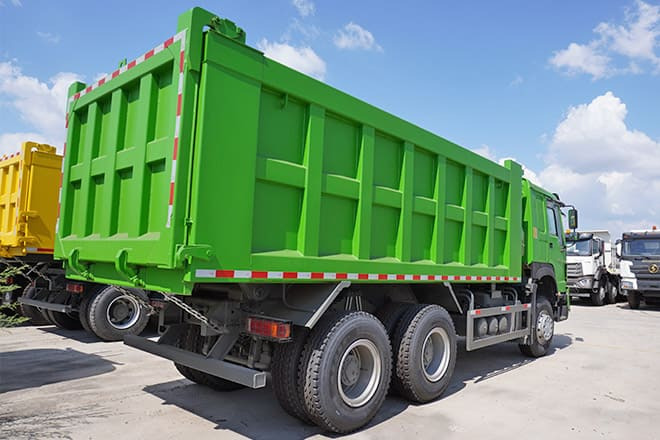 SINOTRUK Sinotruk Howo 6x4 Tipper Truck Price in Burkina Faso - Camion benne: photos 5 SINOTRUK Sinotruk Howo 6x4 Tipper Truck Price in Burkina Faso - Camion benne: photos 5
