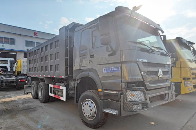 SINOTRUK Used Howo 10 Wheeler Tipper Truck Price for Sale in Nigeria - Camion benne: photos 2 SINOTRUK Used Howo 10 Wheeler Tipper Truck Price for Sale in Nigeria - Camion benne: photos 2