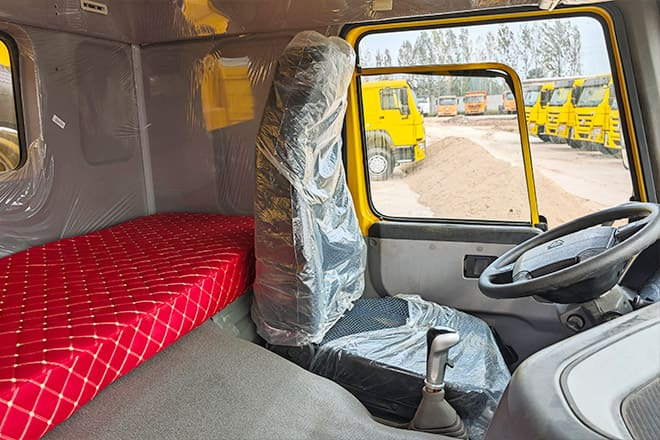SINOTRUK Used Sinotruk Howo 371 Dump Trucks for Sale in Jamaica - Camion benne: photos 5 SINOTRUK Used Sinotruk Howo 371 Dump Trucks for Sale in Jamaica - Camion benne: photos 5