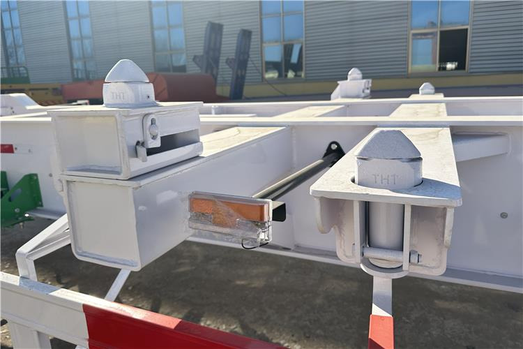 TITABN 2 Axle Gooseneck Container Trailer for Sale In Kenya - Semi-remorque châssis: photos 2 TITABN 2 Axle Gooseneck Container Trailer for Sale In Kenya - Semi-remorque châssis: photos 2