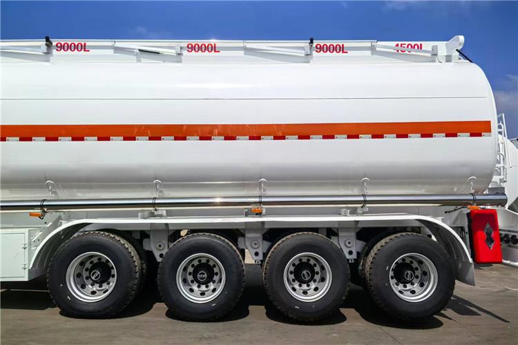 TITAN 4 Axle 50000 Liters Monoblock Tanker Trailer for Sale In Congo - Semi-remorque citerne: photos 3 TITAN 4 Axle 50000 Liters Monoblock Tanker Trailer for Sale In Congo - Semi-remorque citerne: photos 3