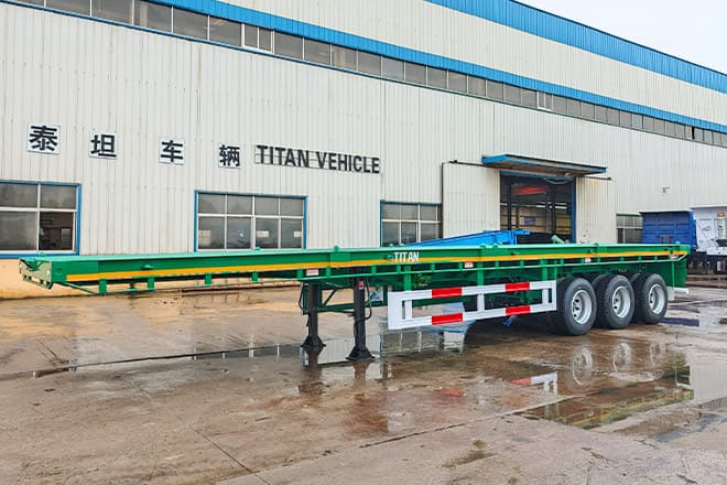 TITAN 40 Foot Tri Axle Flat Deck Trailer for Sale in Senegal - Semi-remorque plateau: photos 1 TITAN 40 Foot Tri Axle Flat Deck Trailer for Sale in Senegal - Semi-remorque plateau: photos 1