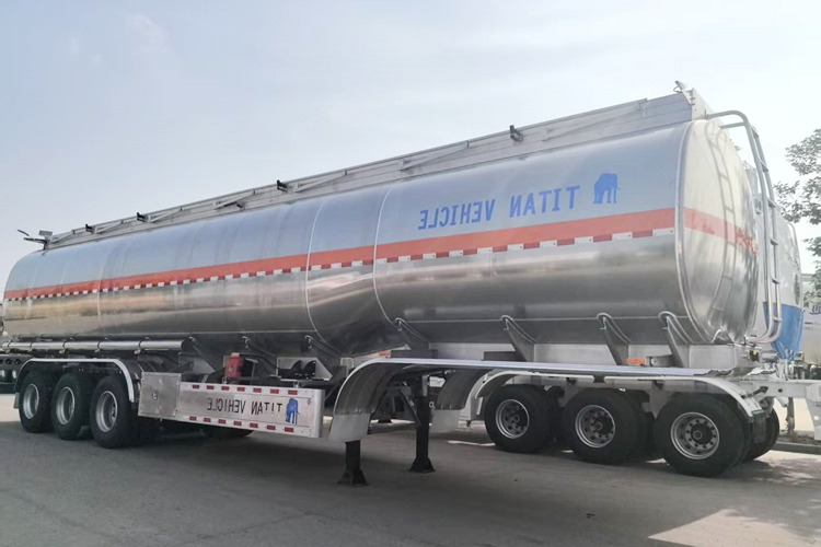 TITAN Aluminum Fuel Tanker Trailer for Sale in Saudi Arabia - Semi-remorque citerne: photos 3 TITAN Aluminum Fuel Tanker Trailer for Sale in Saudi Arabia - Semi-remorque citerne: photos 3