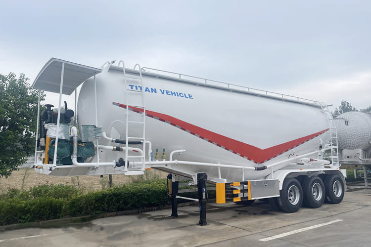TITAN Cement Bulker Truck for Sale in Zambia - Semi-remorque citerne: photos 1 TITAN Cement Bulker Truck for Sale in Zambia - Semi-remorque citerne: photos 1