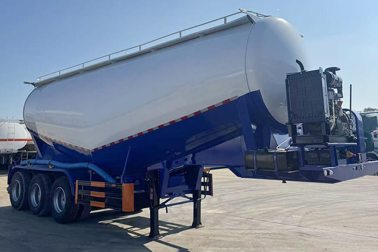 TITAN Dry Bulk Trailer for Sale in Ghana - Semi-remorque citerne: photos 2 TITAN Dry Bulk Trailer for Sale in Ghana - Semi-remorque citerne: photos 2