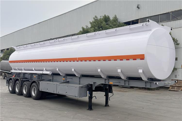 TITAN In Stock 4 Axle Petrol Tanker Trailer for Sale In Jamaica - Semi-remorque citerne: photos 3 TITAN In Stock 4 Axle Petrol Tanker Trailer for Sale In Jamaica - Semi-remorque citerne: photos 3