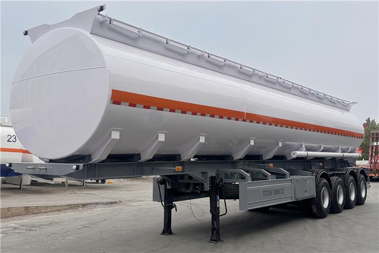 TITAN In Stock 4 Axle Petrol Tanker Trailer for Sale In Jamaica - Semi-remorque citerne: photos 1 TITAN In Stock 4 Axle Petrol Tanker Trailer for Sale In Jamaica - Semi-remorque citerne: photos 1