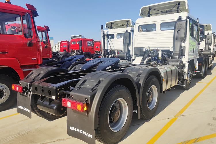 SHACMAN Shacman X3000 Truck Head for Sale in Malawi - Tracteur routier: photos 3 SHACMAN Shacman X3000 Truck Head for Sale in Malawi - Tracteur routier: photos 3