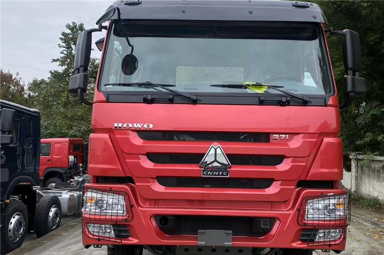 SINOTRUK Howo 371hp Truck Head for Sale In Tanzania - Tracteur routier: photos 4 SINOTRUK Howo 371hp Truck Head for Sale In Tanzania - Tracteur routier: photos 4