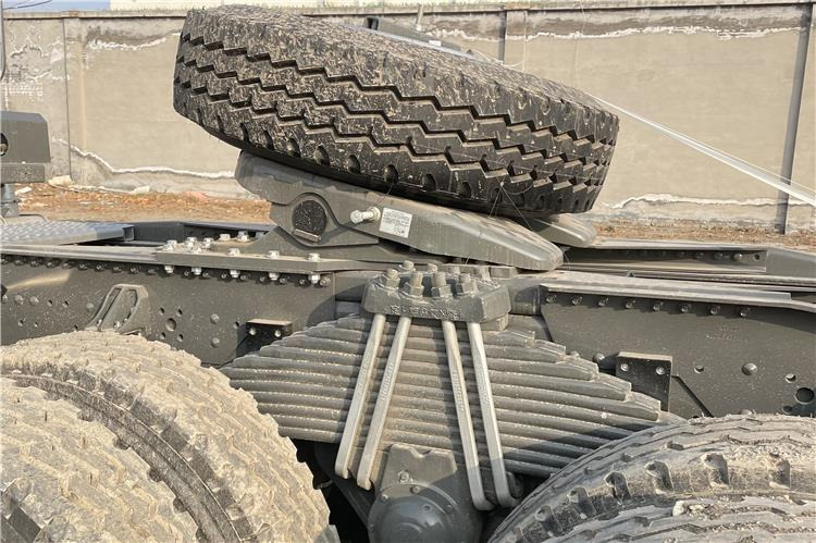 SINOTRUK Howo T7H Truck Head for Sale In Zimbabwe - Tracteur routier: photos 5 SINOTRUK Howo T7H Truck Head for Sale In Zimbabwe - Tracteur routier: photos 5