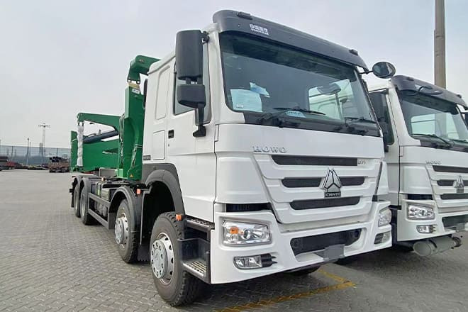 XCMG 20Ft Container Side Loader Truck for Sale in Tanzania - Camion porte-conteneur/ Caisse mobile: photos 2 XCMG 20Ft Container Side Loader Truck for Sale in Tanzania - Camion porte-conteneur/ Caisse mobile: photos 2