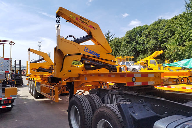 XCMG 40T Container Side Lift Trailer for Sale in Tanzania - Semi-remorque porte-conteneur/ Caisse mobile: photos 4 XCMG 40T Container Side Lift Trailer for Sale in Tanzania - Semi-remorque porte-conteneur/ Caisse mobile: photos 4