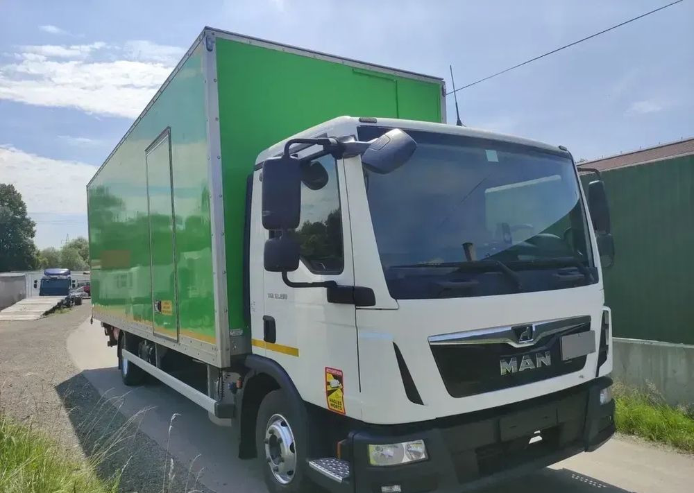 MAN TGL 12.190 kontener , winda - Camion fourgon: photos 1 MAN TGL 12.190 kontener , winda - Camion fourgon: photos 1