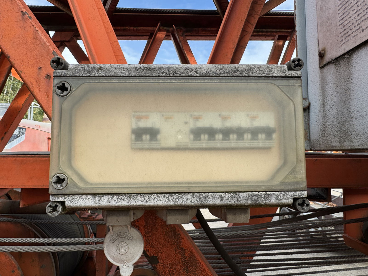 Arcomet T 33 A - Grue à tour: photos 1 Arcomet T 33 A - Grue à tour: photos 1