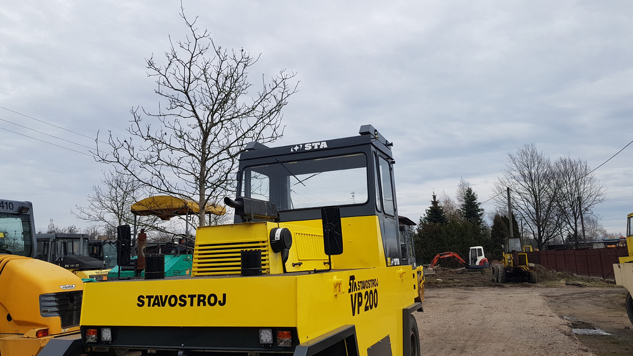 Stavostroj Remasz VP200 - Compacteur à pneus: photos 2 Stavostroj Remasz VP200 - Compacteur à pneus: photos 2
