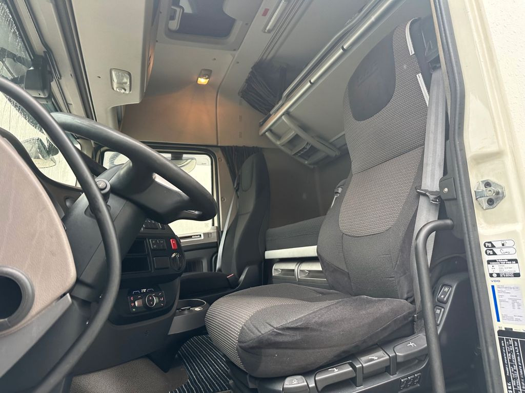 DAF XF 460 SpaceCab Retarder TÜV neu DAF XF 460 SpaceCab Retarder - Camion porte-conteneur/ Caisse mobile: photos 5 DAF XF 460 SpaceCab Retarder TÜV neu DAF XF 460 SpaceCab Retarder - Camion porte-conteneur/ Caisse mobile: photos 5