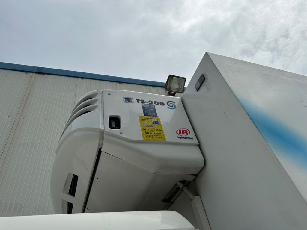 MAN LE 14.220 TKTS300 -29C LBW MAN LE 14.220 TKTS300 -29C LBW - Camion frigorifique: photos 5 MAN LE 14.220 TKTS300 -29C LBW MAN LE 14.220 TKTS300 -29C LBW - Camion frigorifique: photos 5