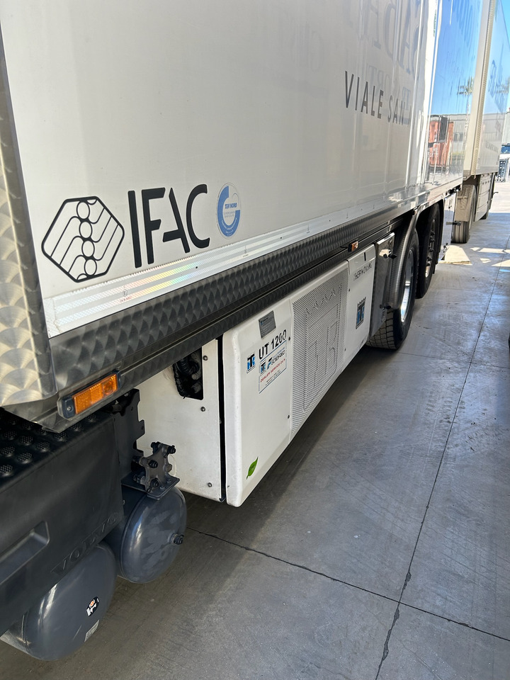 VOLVO FH 750 - Camion frigorifique: photos 3 VOLVO FH 750 - Camion frigorifique: photos 3