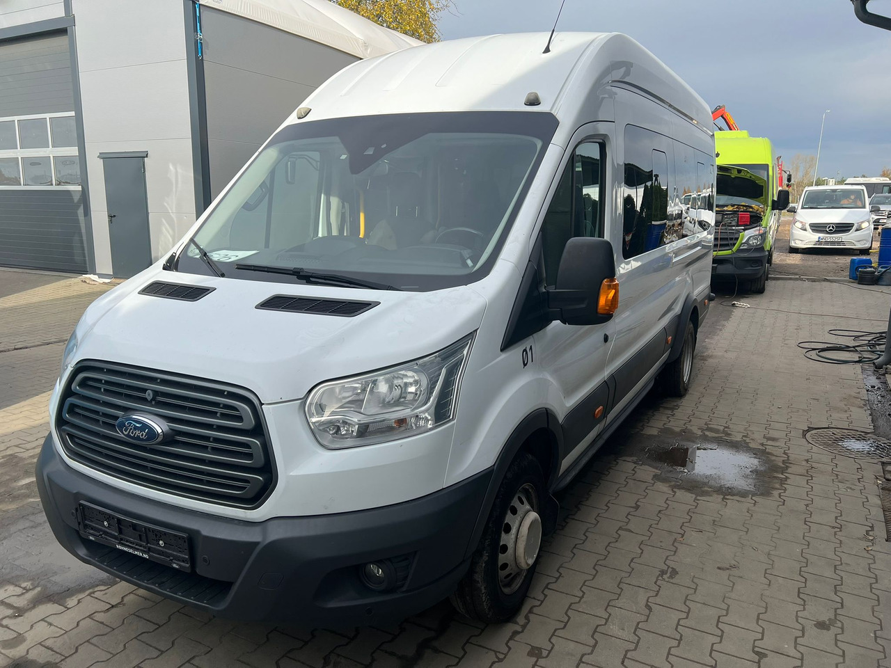 FORD TRANSIT - Minibus, Transport de personnes: photos 1 FORD TRANSIT - Minibus, Transport de personnes: photos 1