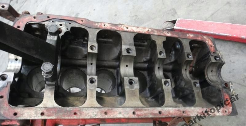 SILNIK PERKINS 6 CYLI KRATER BLOK DÓŁ SILNIKA - Moteur pour Camion: photos 1 SILNIK PERKINS 6 CYLI KRATER BLOK DÓŁ SILNIKA - Moteur pour Camion: photos 1