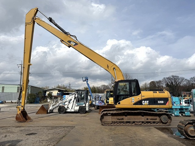CAT 320DL-E - Pelle sur chenille: photos 2 CAT 320DL-E - Pelle sur chenille: photos 2