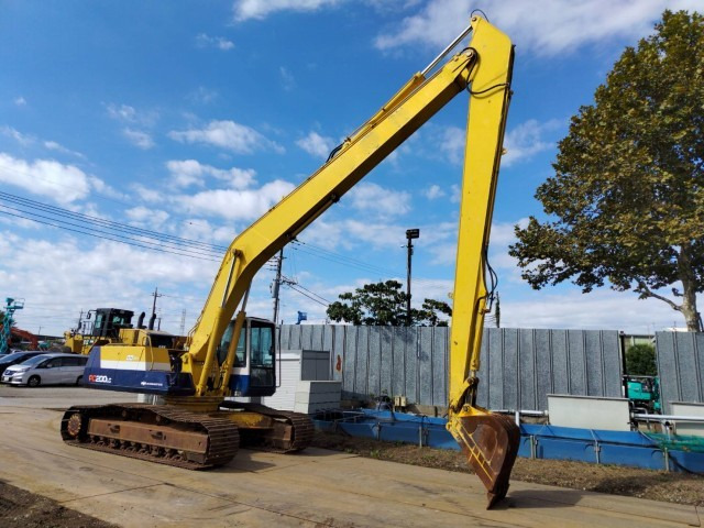 KOMATSU PC200LC-5 - Pelle sur chenille: photos 5 KOMATSU PC200LC-5 - Pelle sur chenille: photos 5