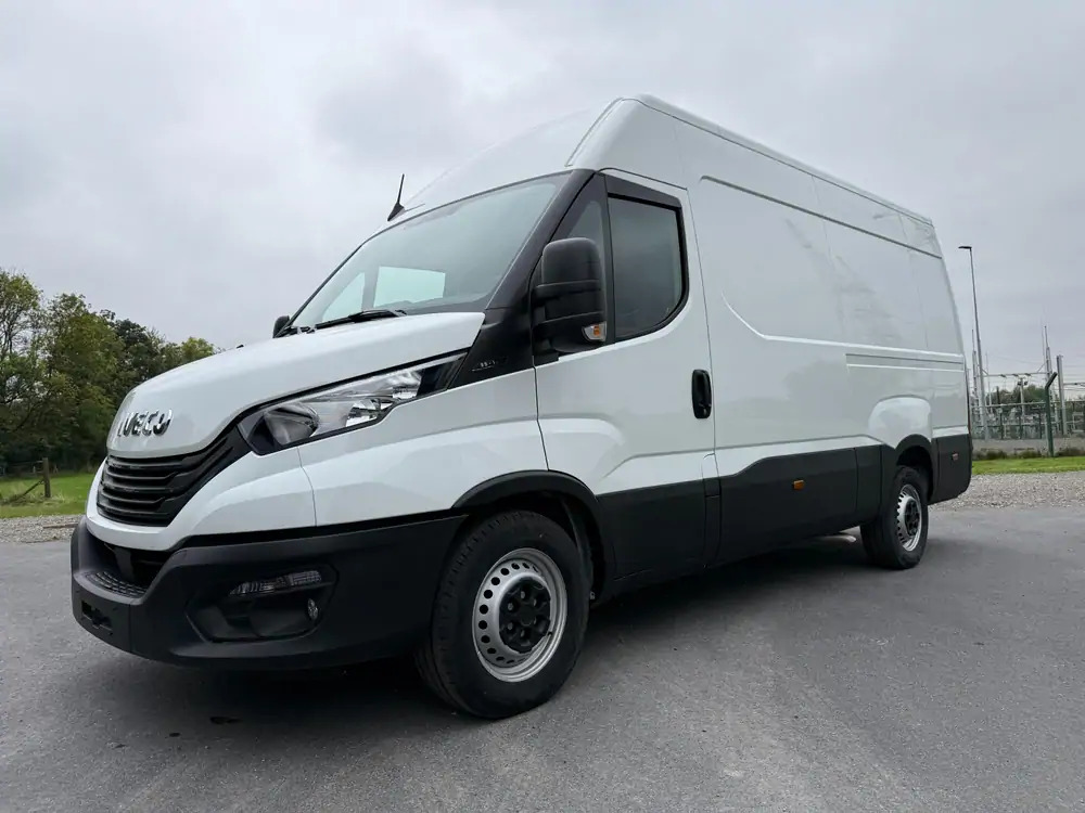 Iveco Daily 35-140 *L2H2*DISPO DE STOCK*Airco*Cruise control - Fourgon utilitaire: photos 1 Iveco Daily 35-140 *L2H2*DISPO DE STOCK*Airco*Cruise control - Fourgon utilitaire: photos 1