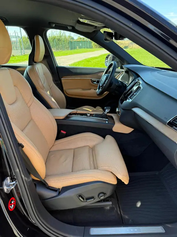 Voiture Volvo XC90 *4X4*FULL OPTION*Historique complet: photos 18 Voiture Volvo XC90 *4X4*FULL OPTION*Historique complet: photos 18