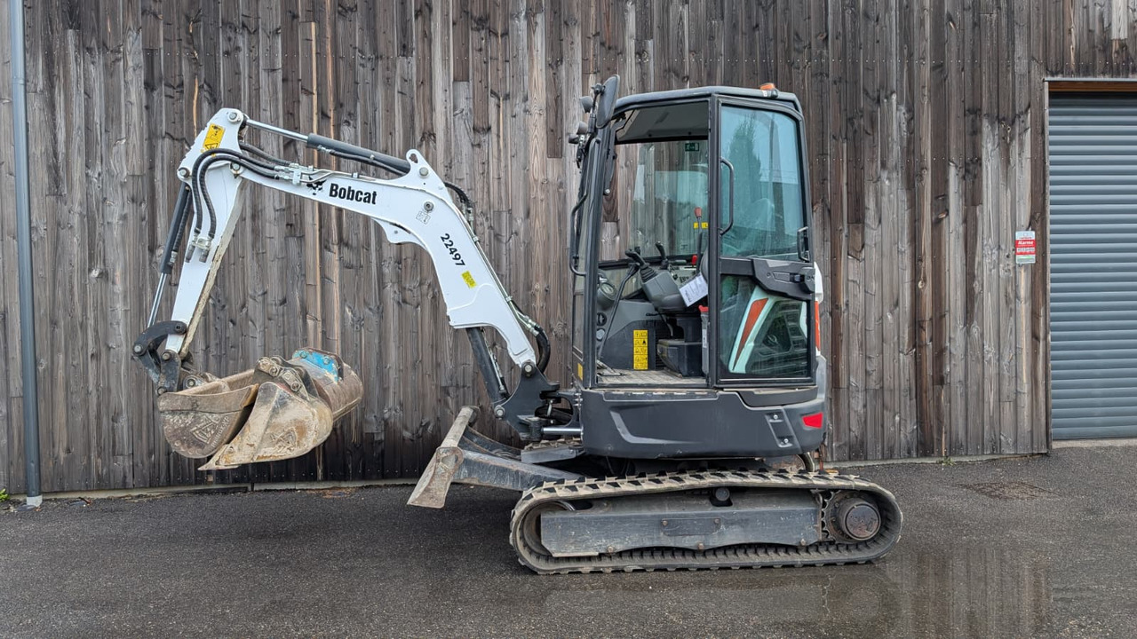BOBCAT E 26 - Mini pelle: photos 1 BOBCAT E 26 - Mini pelle: photos 1