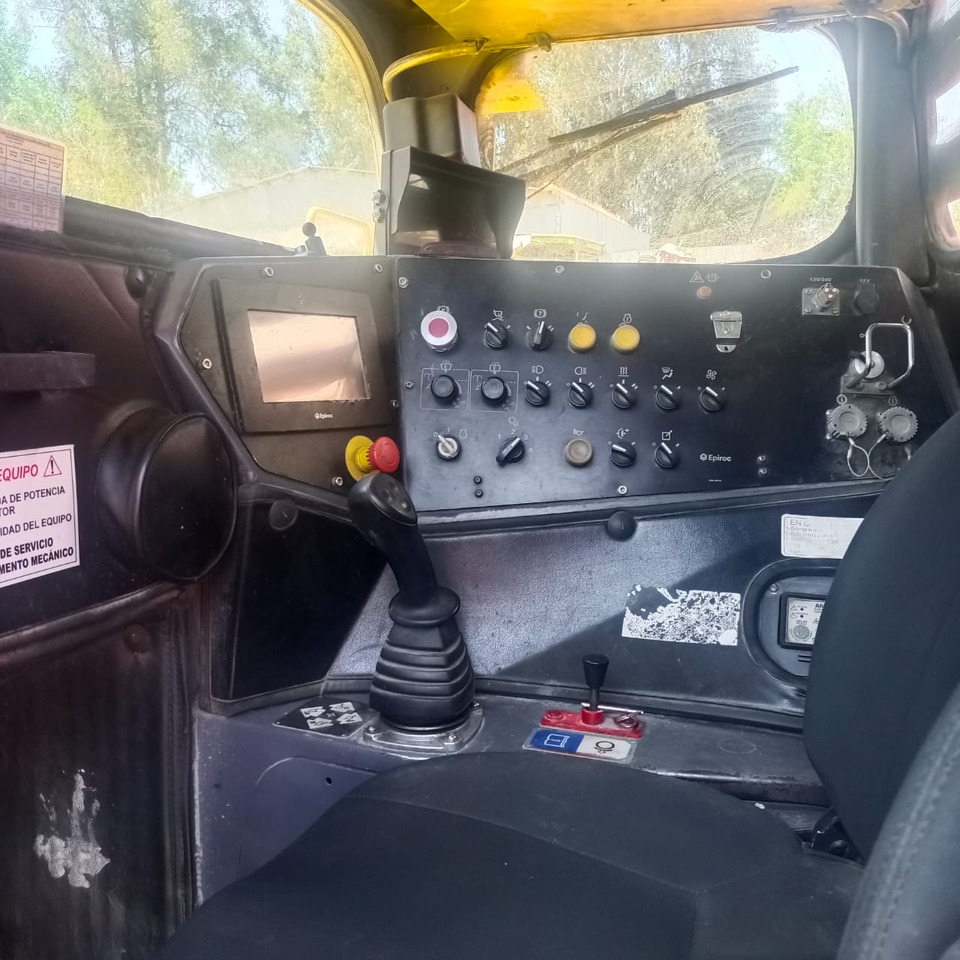 EPIROC ST1030 - Chargeuse sur pneus: photos 3 EPIROC ST1030 - Chargeuse sur pneus: photos 3