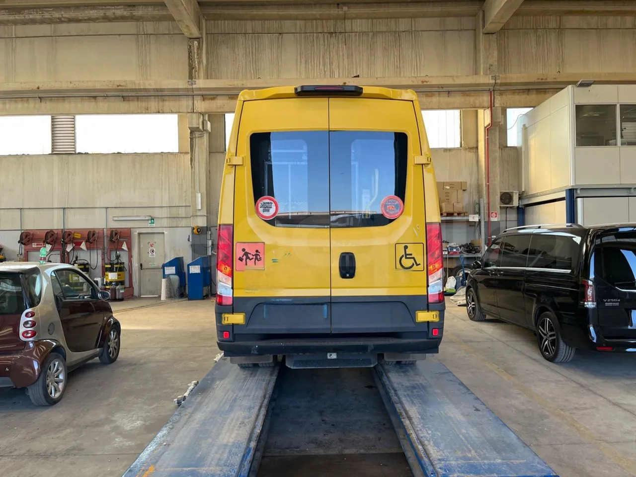 Iveco Daily - Bus scolaire: photos 5 Iveco Daily - Bus scolaire: photos 5