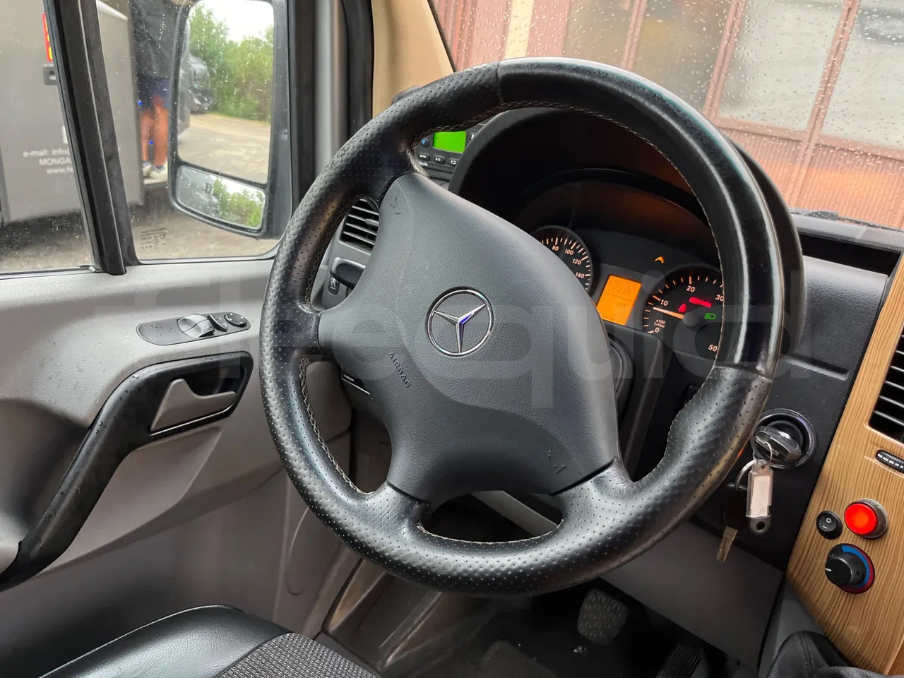 Bus interurbain Mercedes-Benz Sprinter: photos 20