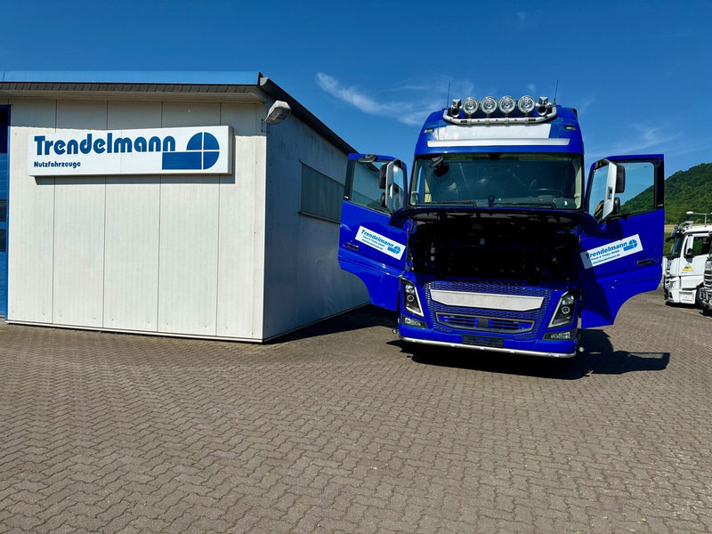 Tracteur routier Volvo FH-16-750 SZM 6x4 80 to Retarder TÜV 09.2026: photos 18 Tracteur routier Volvo FH-16-750 SZM 6x4 80 to Retarder TÜV 09.2026: photos 18