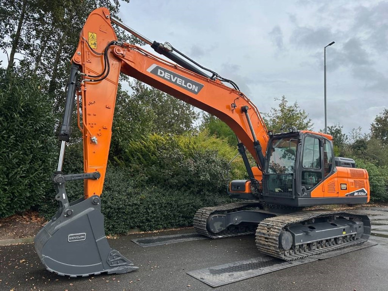 Develon DX 225 LC-7M - Pelle sur chenille: photos 2 Develon DX 225 LC-7M - Pelle sur chenille: photos 2