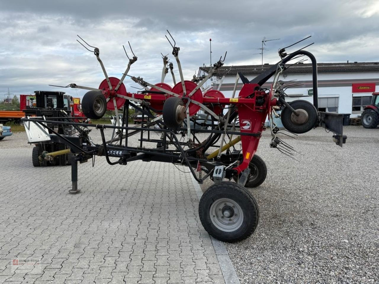 Fella TH 11008 T - Faneuse: photos 1 Fella TH 11008 T - Faneuse: photos 1