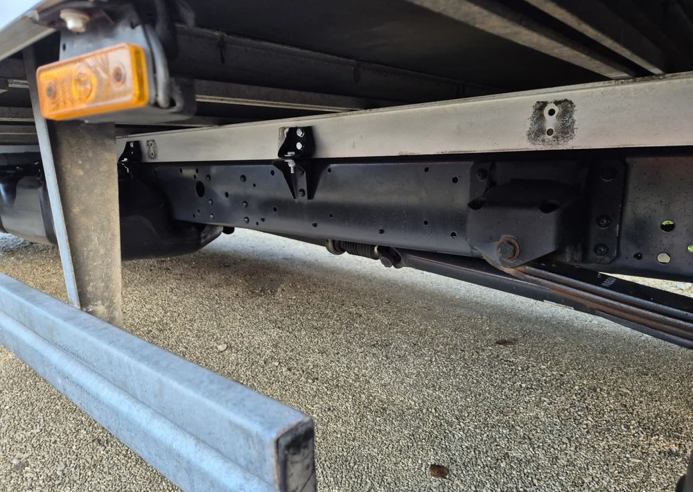 Iveco 65C17 3.0 170KM/ DMC 3.5T/ Burto Plandeka 10 palet/ - Utilitaire plateau: photos 5 Iveco 65C17 3.0 170KM/ DMC 3.5T/ Burto Plandeka 10 palet/ - Utilitaire plateau: photos 5