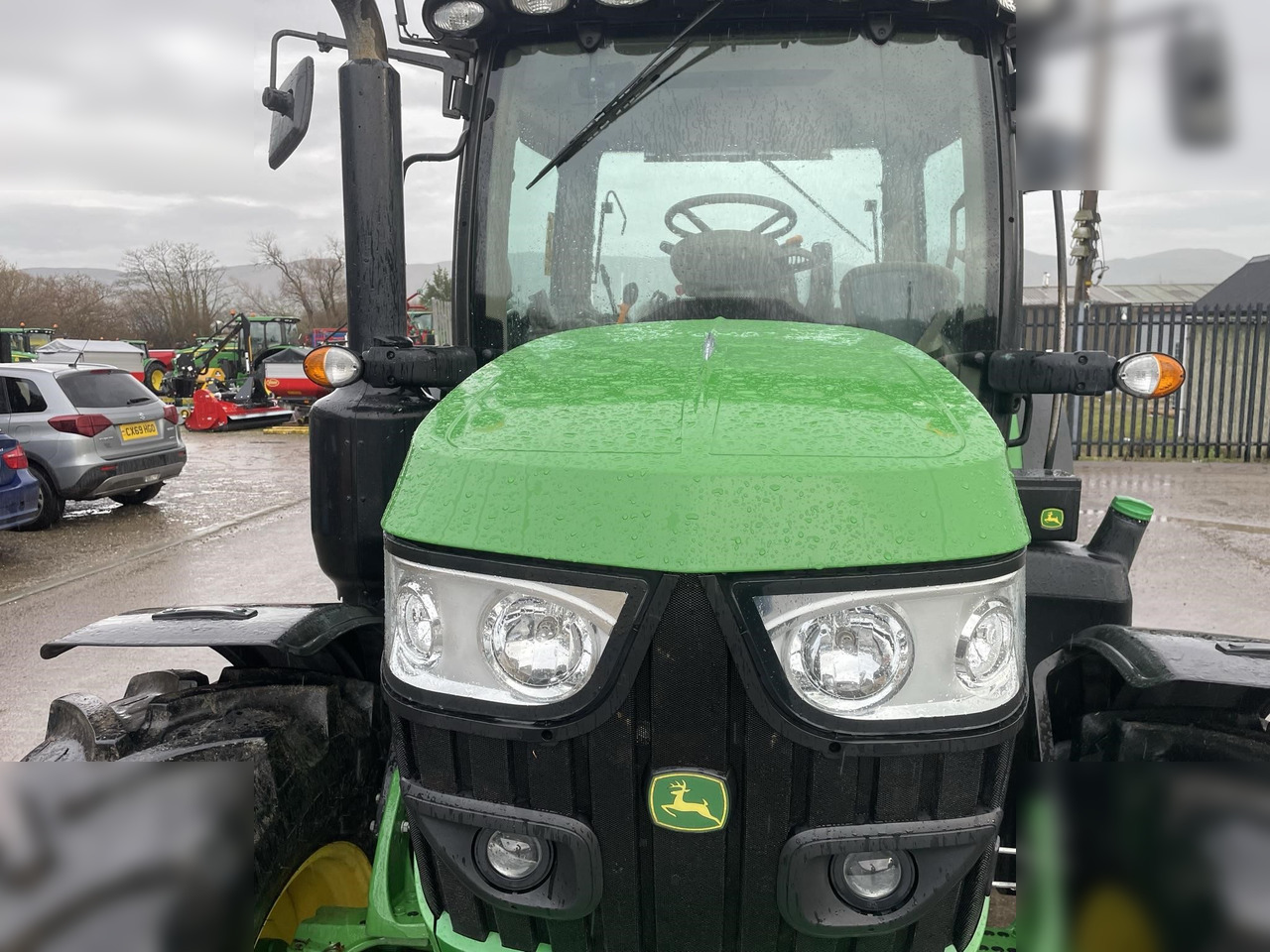 2017 JOHN DEERE 6130R - Tracteur agricole: photos 4 2017 JOHN DEERE 6130R - Tracteur agricole: photos 4