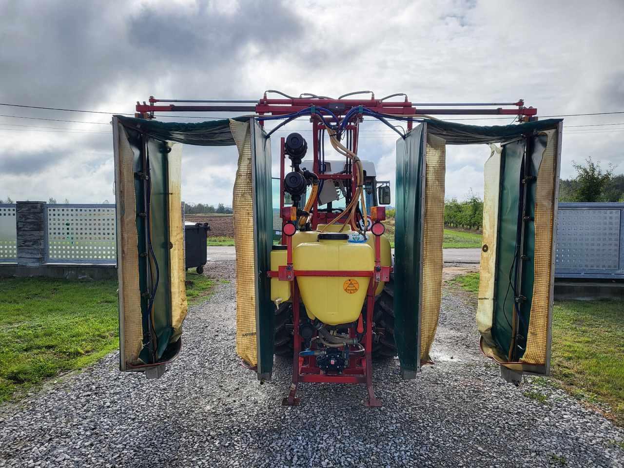 LiPCO T5G A2 Tunelspritze opryskiwacz tunelowy - Pulvé porté: photos 1 LiPCO T5G A2 Tunelspritze opryskiwacz tunelowy - Pulvé porté: photos 1