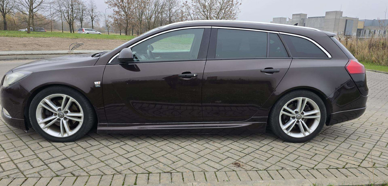 Opel Insignia - Voiture break: photos 3 Opel Insignia - Voiture break: photos 3