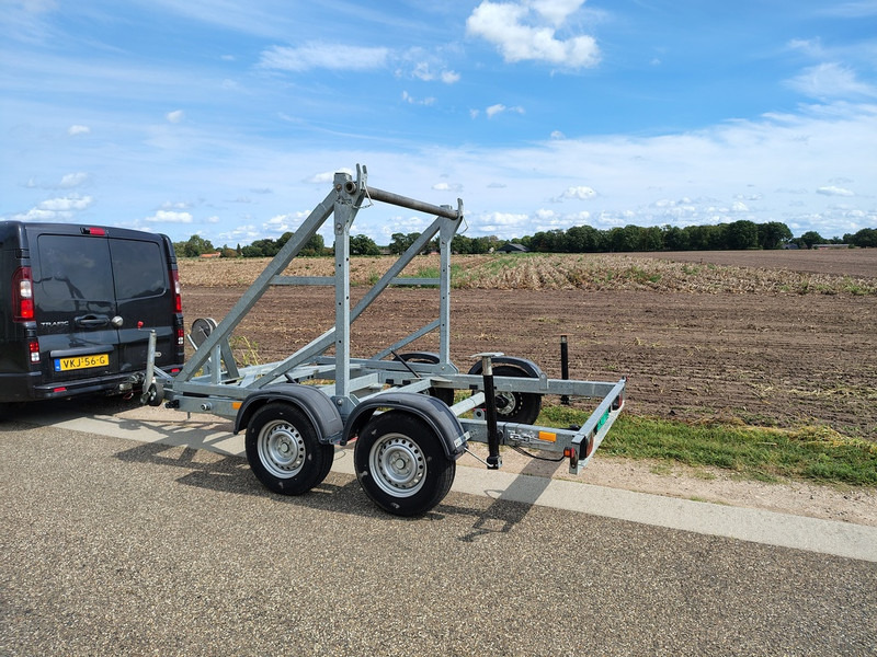 Blyss 3000 - Remorque porte-touret: photos 2 Blyss 3000 - Remorque porte-touret: photos 2