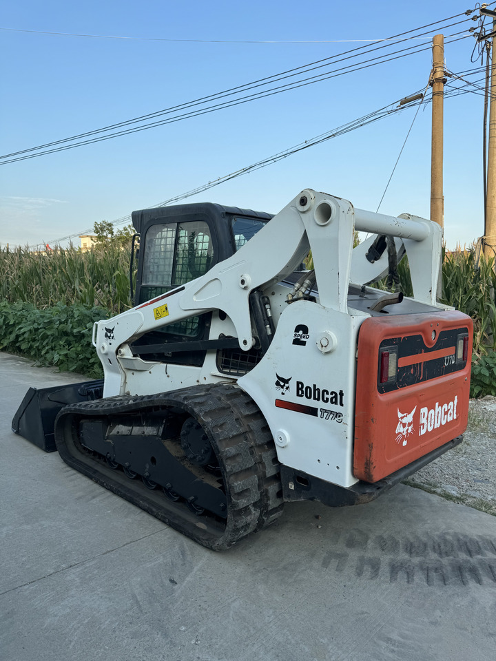 BOBCAT T770 skid steer loader American original - Mini chargeuse: photos 2 BOBCAT T770 skid steer loader American original - Mini chargeuse: photos 2