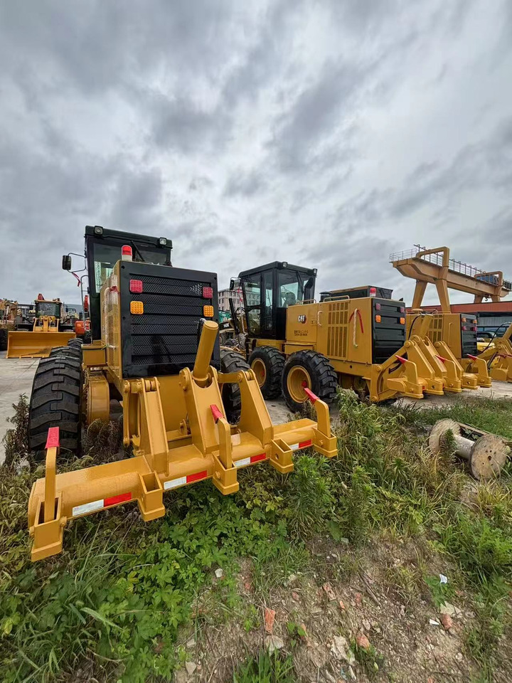 CATERPILLAR 140K - Niveleuse: photos 3 CATERPILLAR 140K - Niveleuse: photos 3