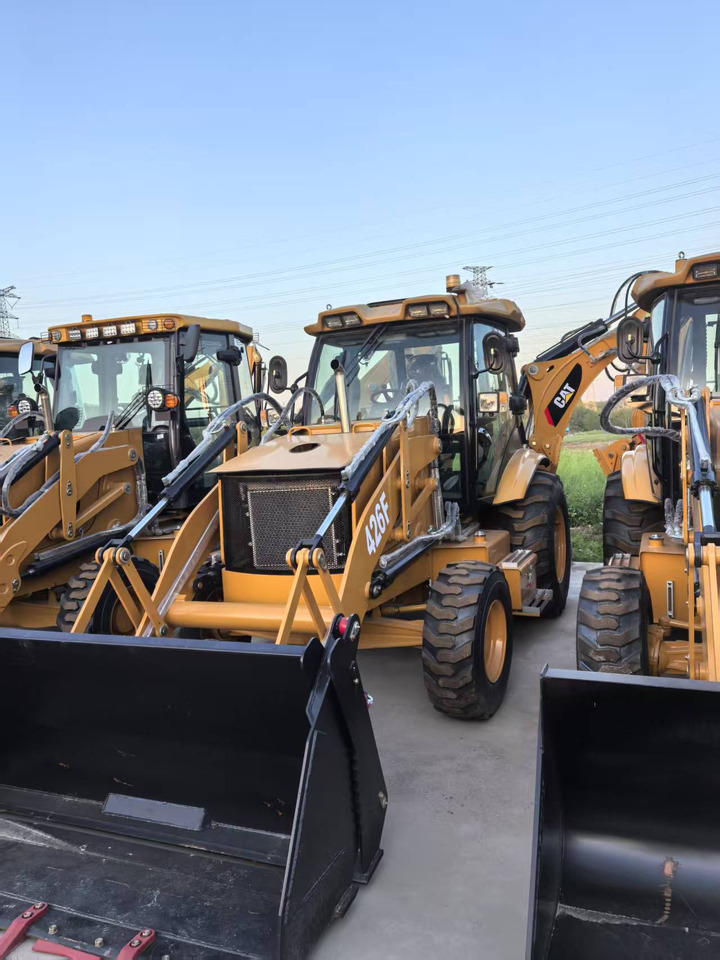 CATERPILLAR 426F - Tractopelle: photos 2 CATERPILLAR 426F - Tractopelle: photos 2