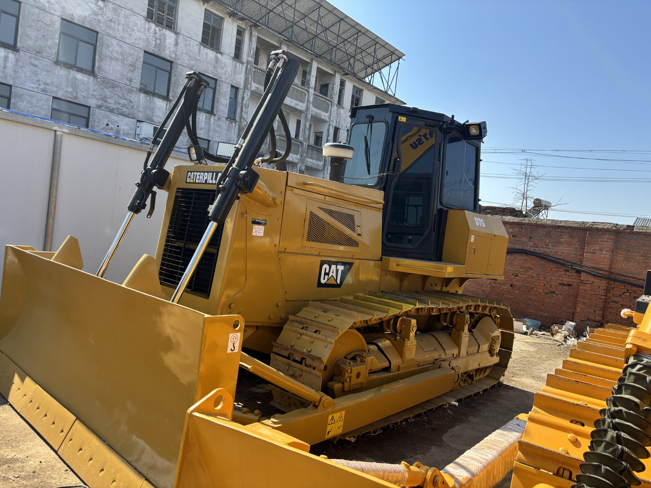CATERPILLAR D7G - Bulldozer: photos 1 CATERPILLAR D7G - Bulldozer: photos 1